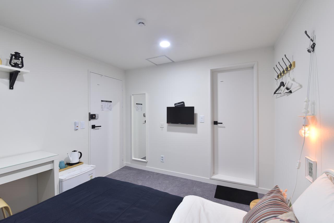 Mono House Hongdae 5 Hotell Seoul Exteriör bild