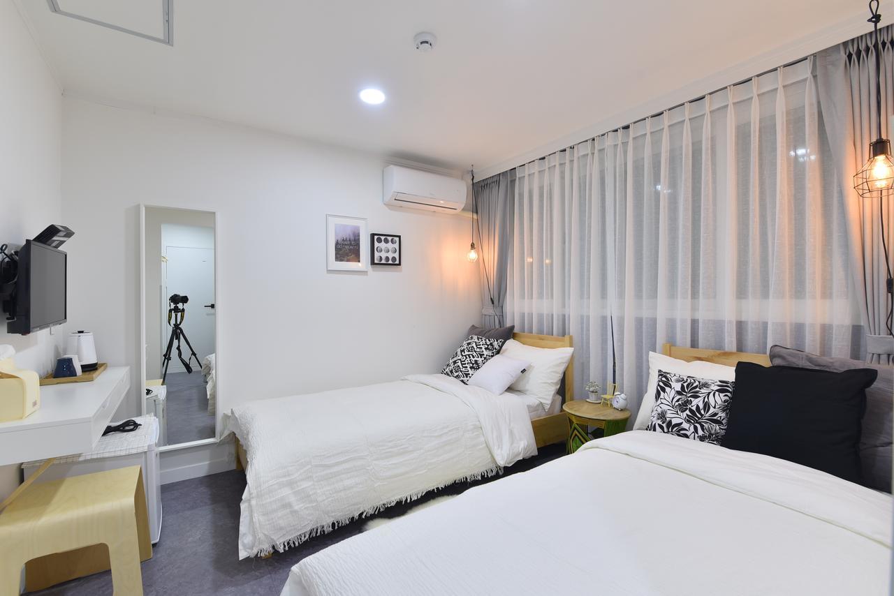 Mono House Hongdae 5 Hotell Seoul Exteriör bild